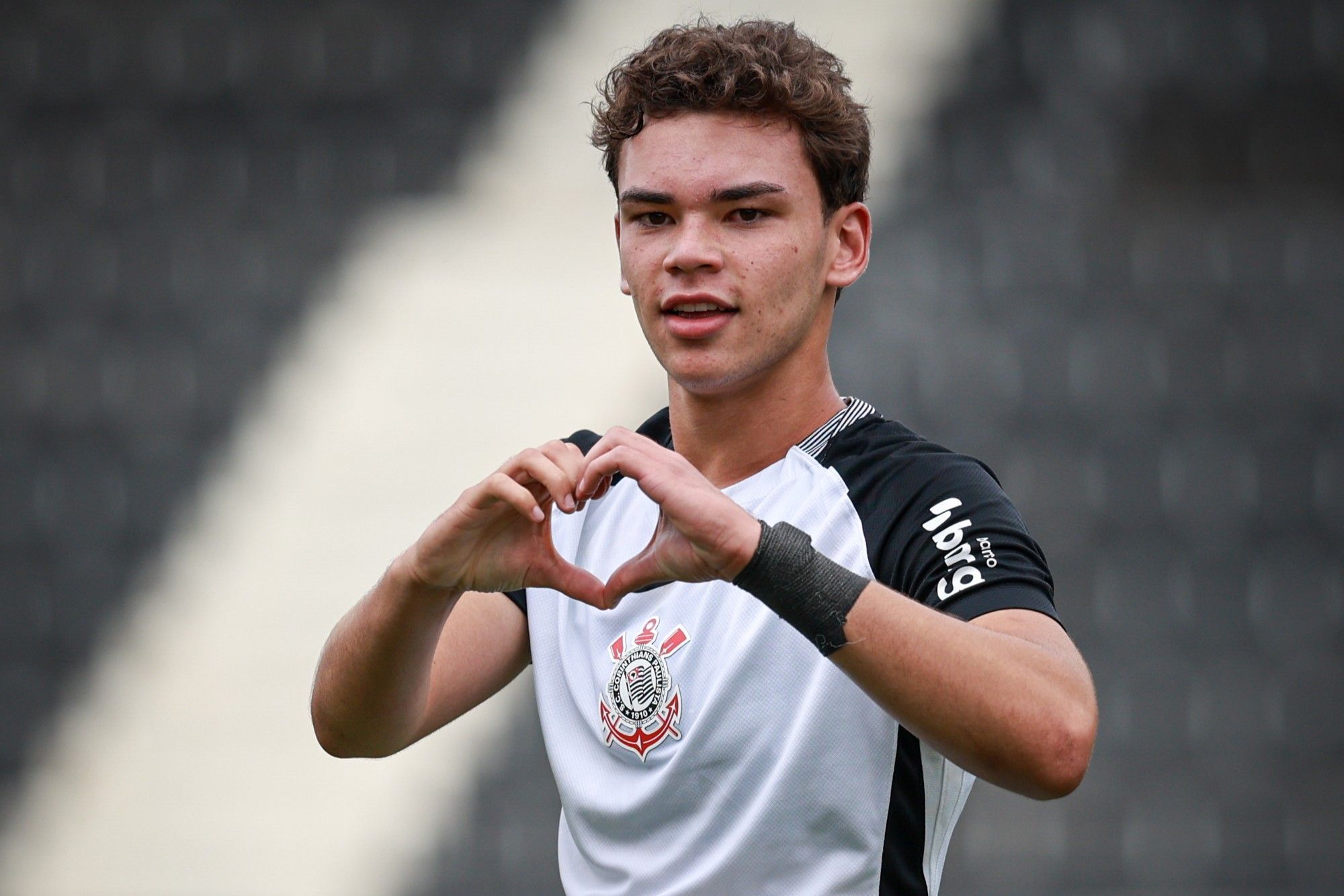 Joia da base do Corinthians entra em último ano de contrato; entenda o cenário