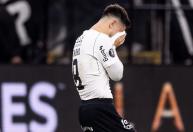 Meia do Corinthians fala sobre pênalti perdido por Memphis: 'Seria covarde da minha parte'
