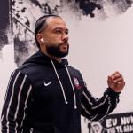 Corinthians: Seedorf revela possível data do retorno de Memphis Depay