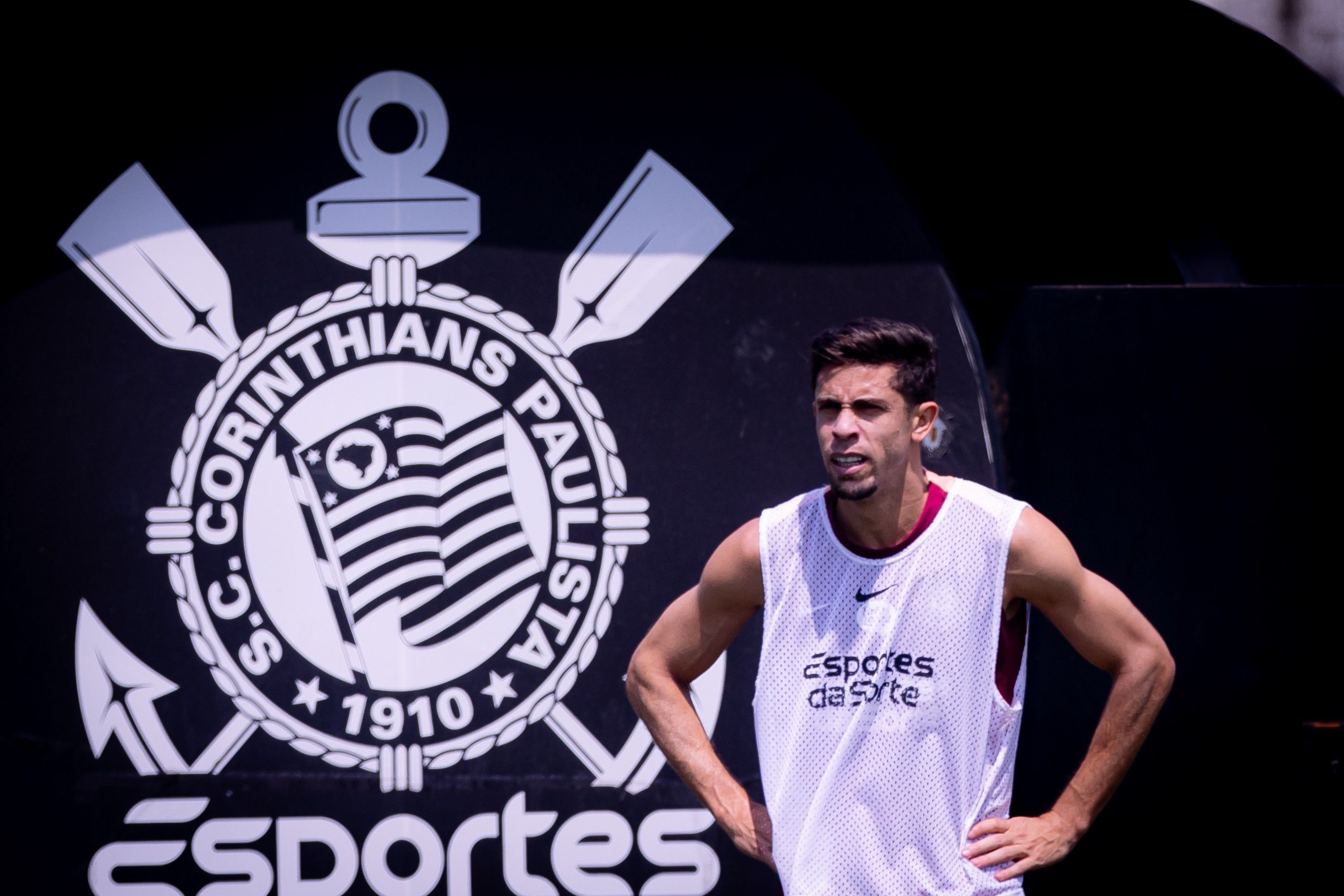 Zagueiro do Corinthians avança em recuperação e deve enfrentar o Inter