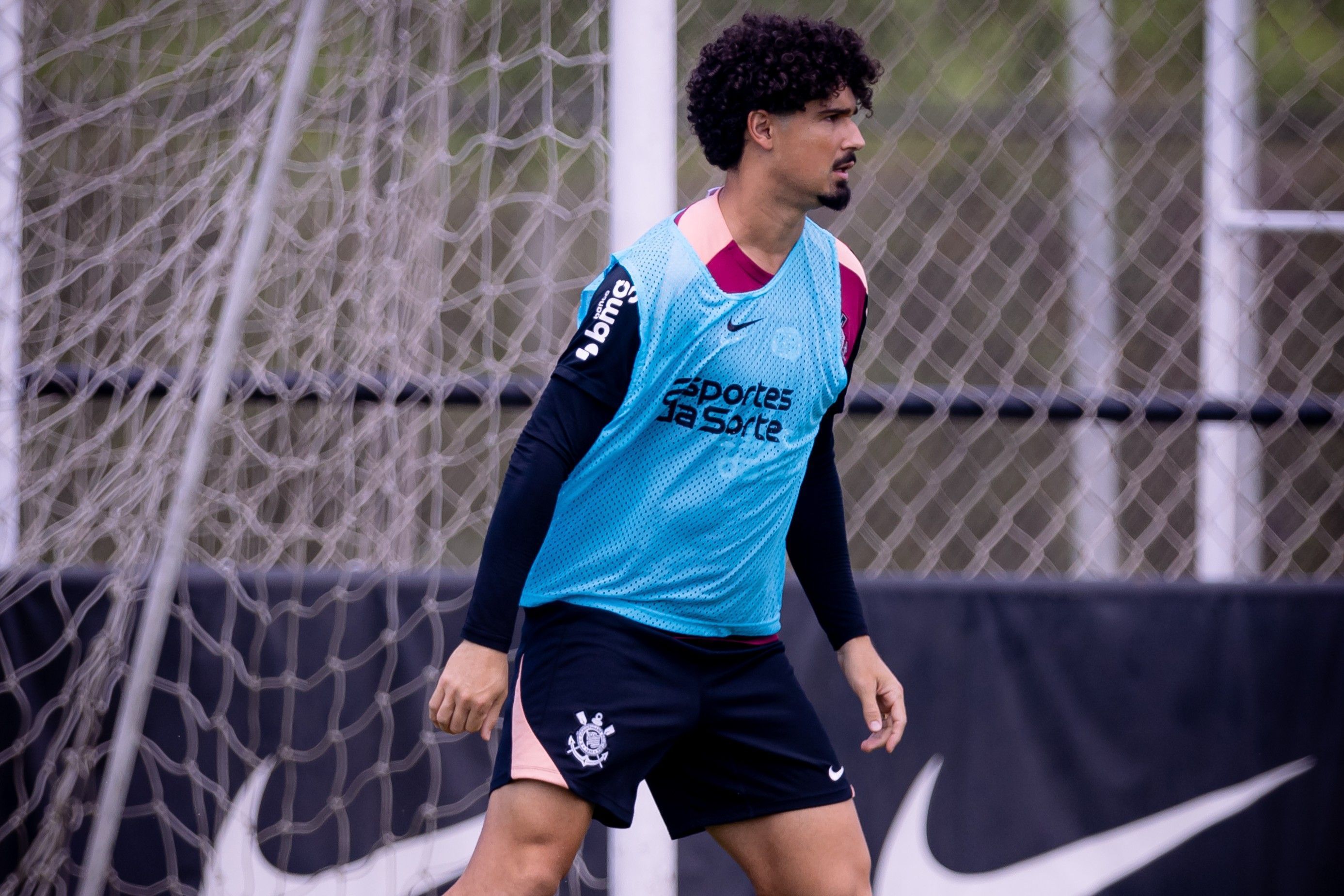 Zagueiro do Corinthians vive expectativa de retorno para sequência do ano