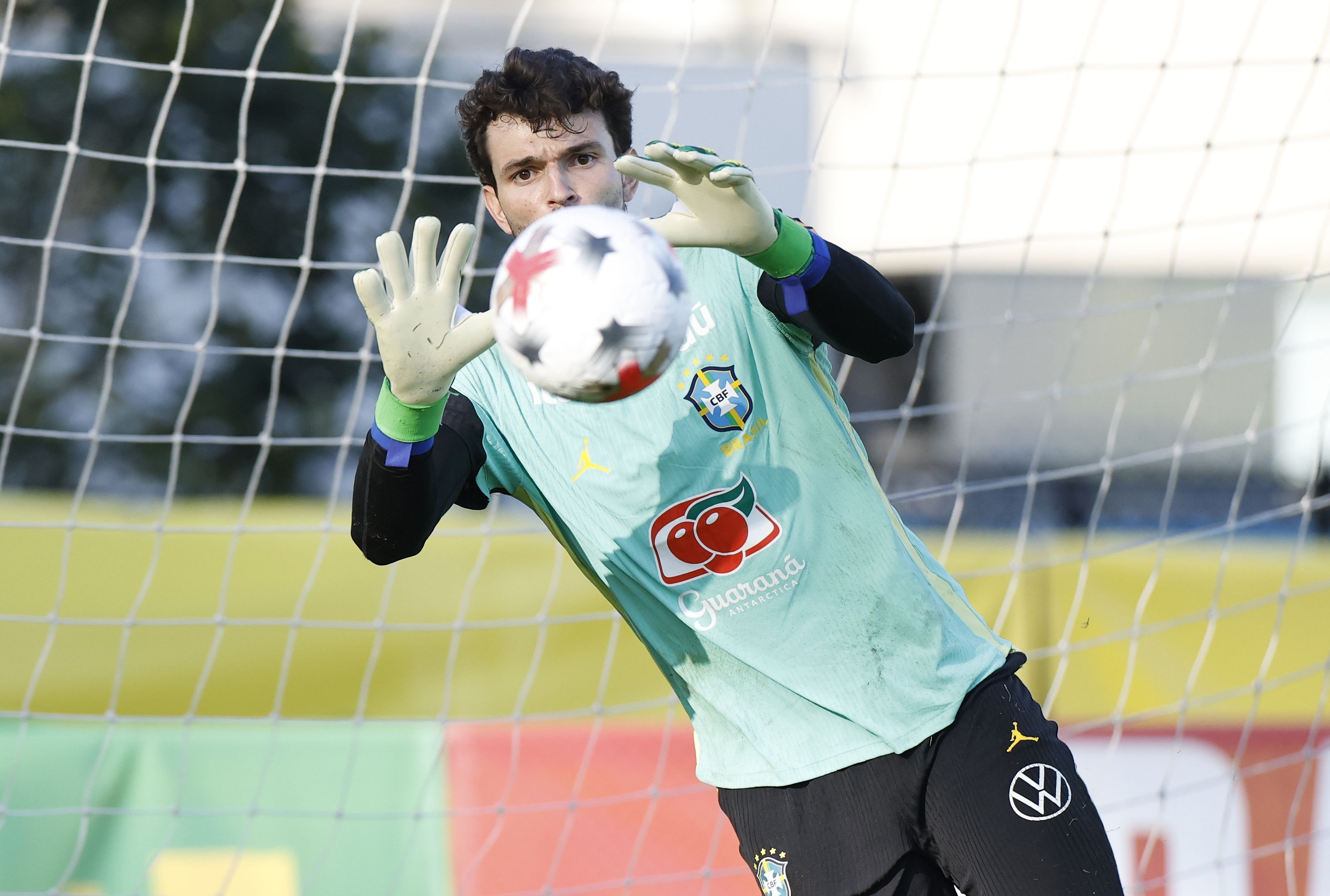 A vez de Otávio: último goleiro do Cruzeiro titular na Seleção também se destacou como 'cria'