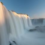 Passarela das Cataratas do Iguaçu é interditada após vazão atingir quase 6 vezes a média histórica