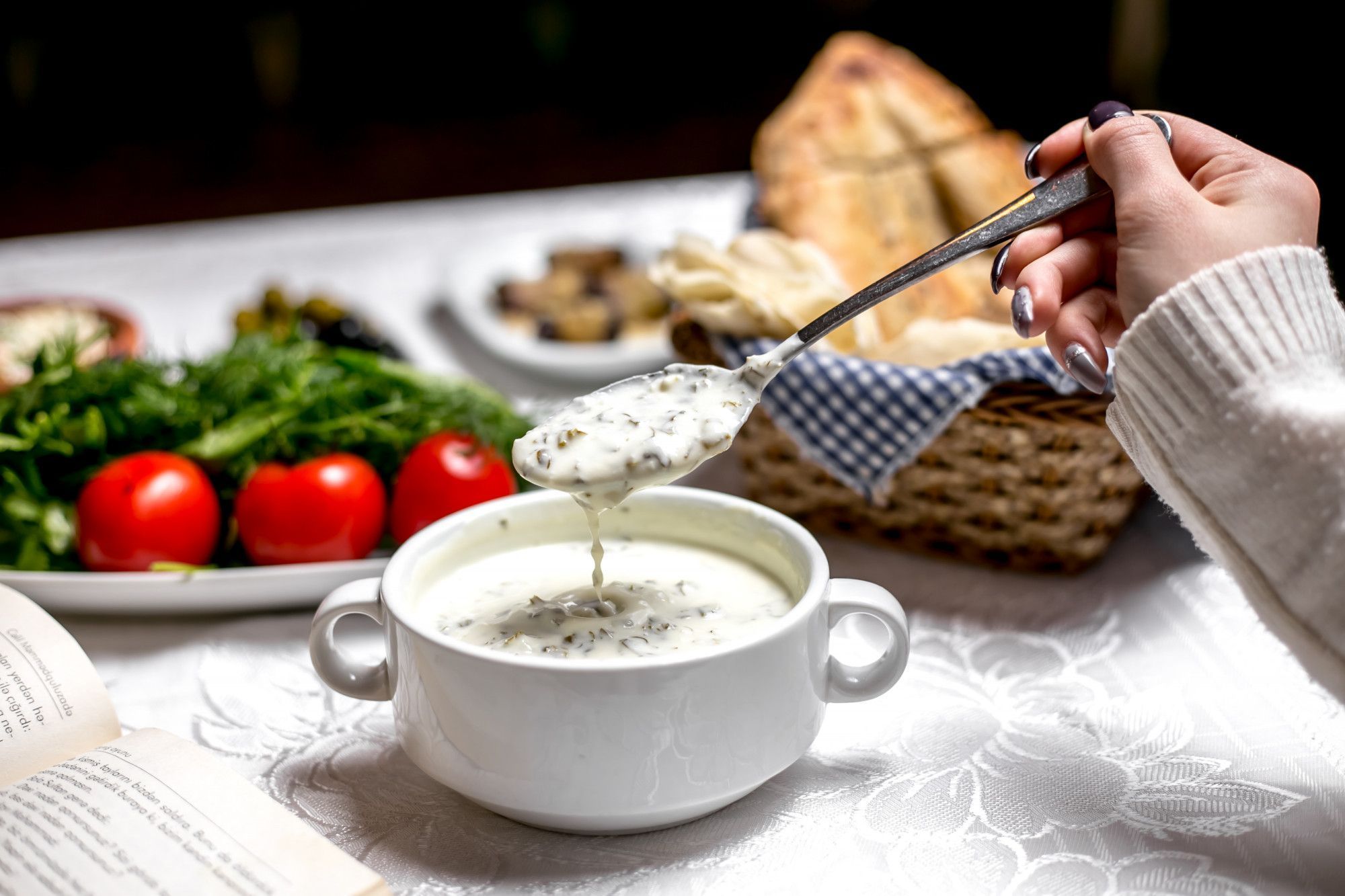 Os cozinheiros concordam: 'Para deixar o molho branco mais cremoso, não adicione mais manteiga, mas sim 50 ml de leite'
