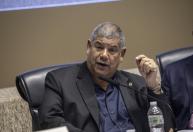 Suspeito de envolvimento em esquema do PCC, Milton Leite se entrega à Polícia em SP