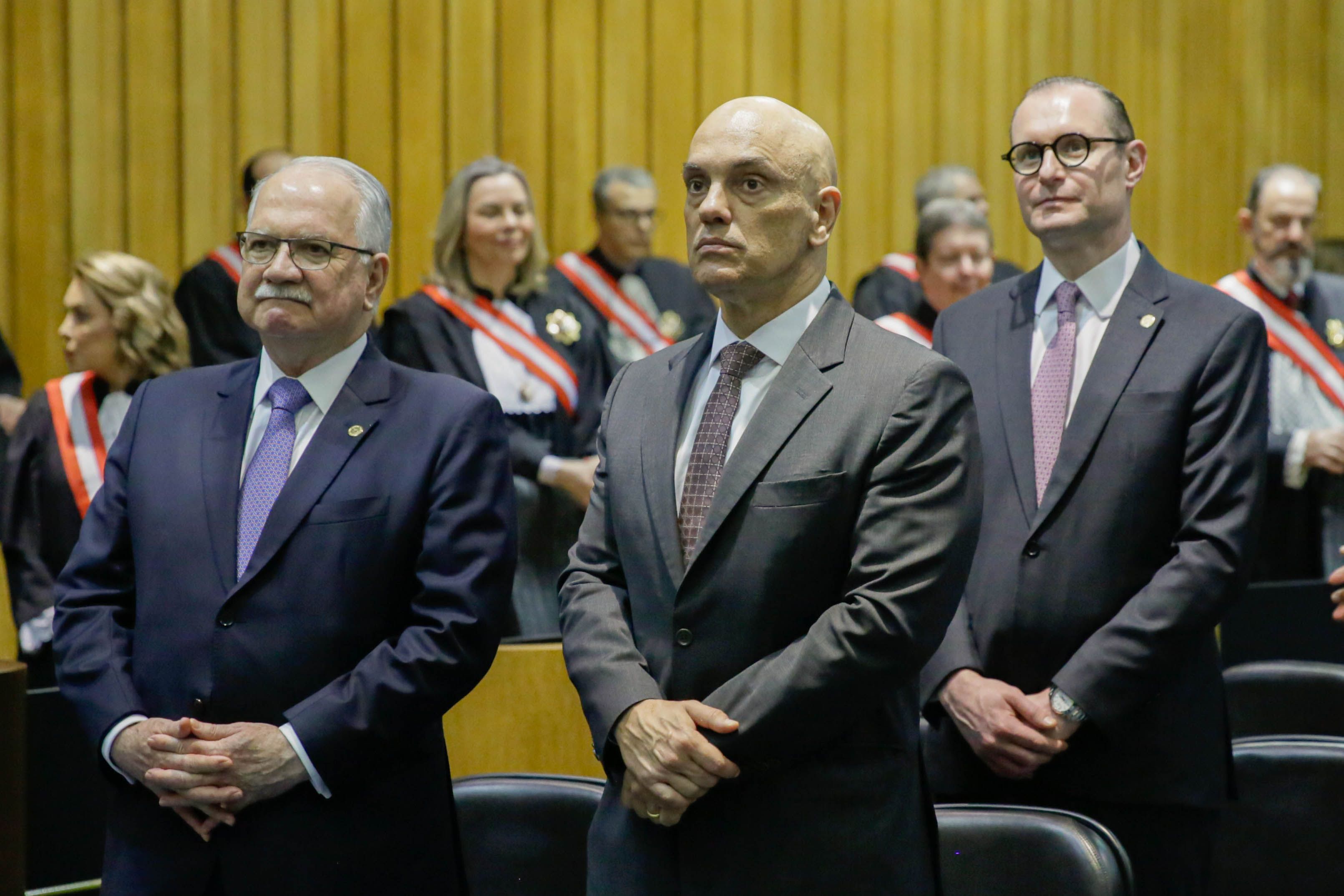 Fachin avalia antecipar voto sobre investigação contra Moraes no STF