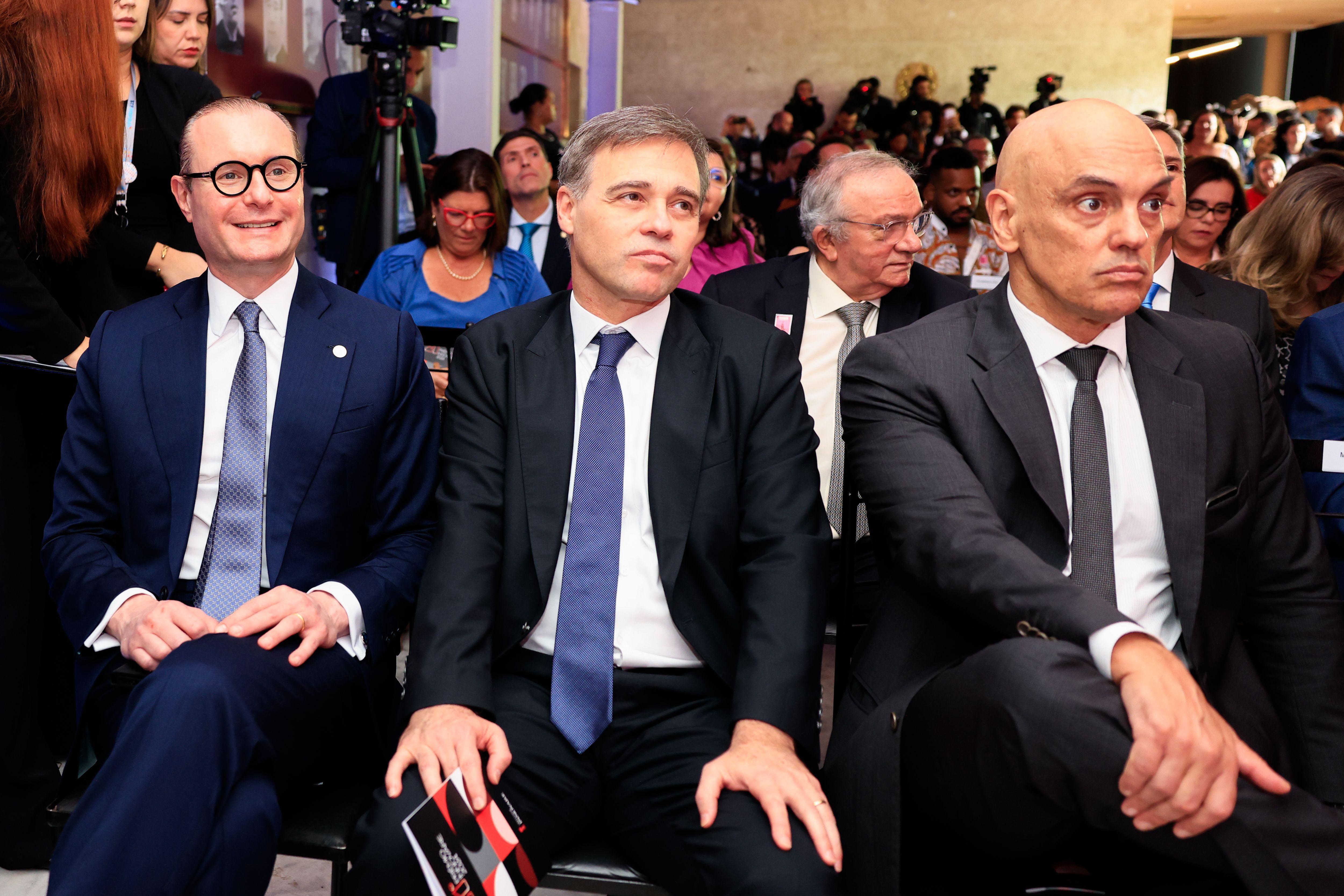 Suspeitas sobre André Mendonça serão analisadas pelo STF no dia 23