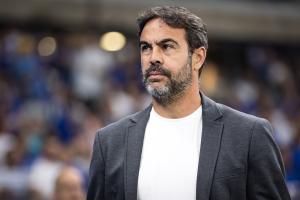 Com Artur Jorge, Cruzeiro supera campeões brasileiros em aproveitamento; confira