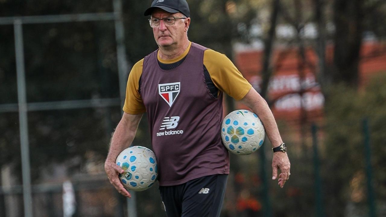 Dorival ganha opções: Victor Sá e Newton podem voltar contra o Atlético