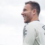 Dupla de reforços do Santos é registrada no BID e pode estrear contra o Inter