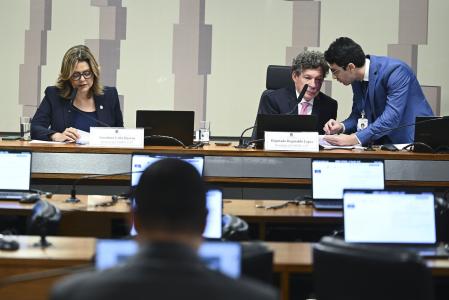 As alíquotas podem ser reduzidas a zero para remessas de até 50 dólares e a 30% para remessas de até 3.000 dólares