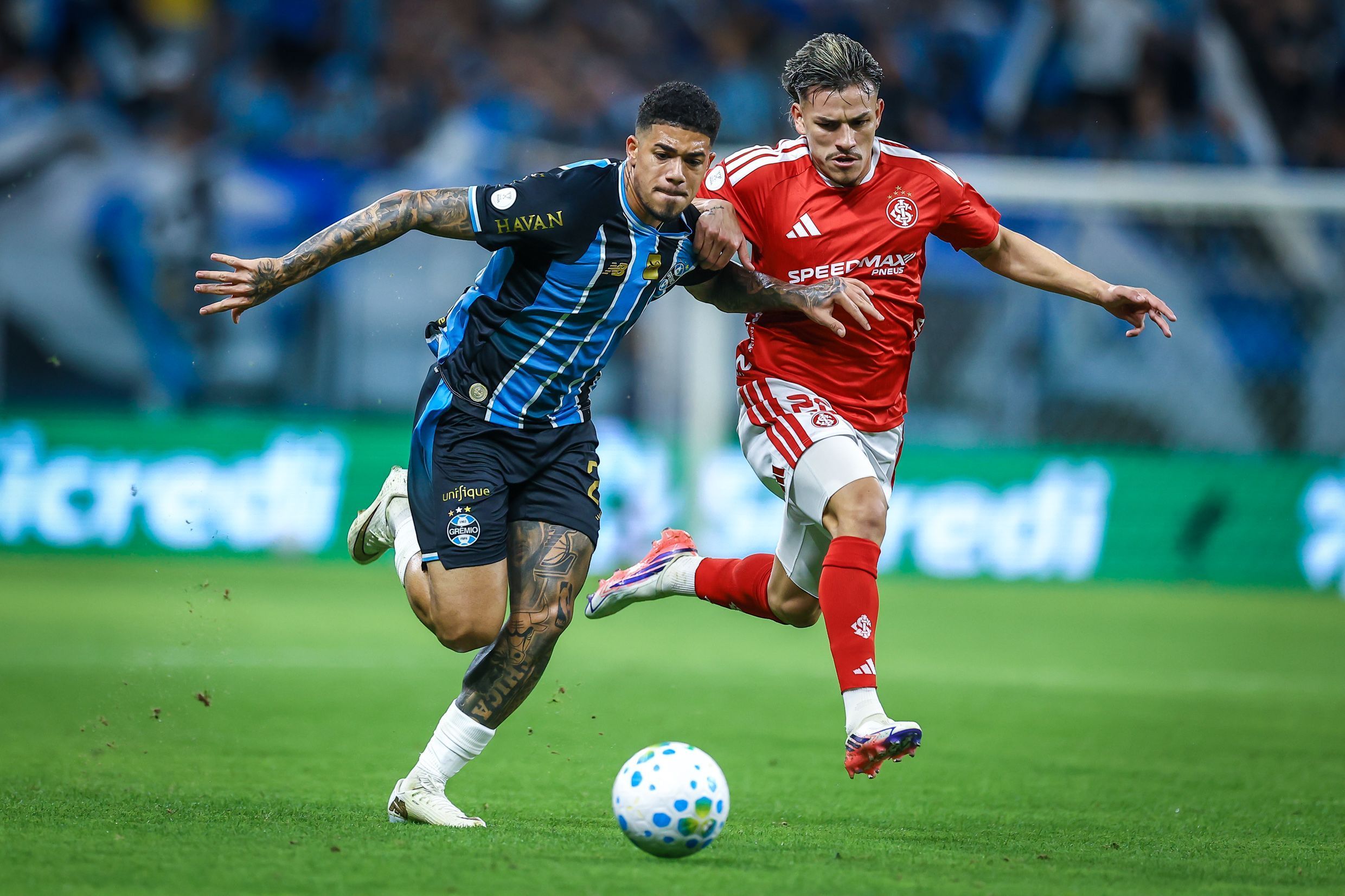 Grêmio e Internacional somam nove pendurados para GreNal contra o Z4 do Brasileiro; veja lista