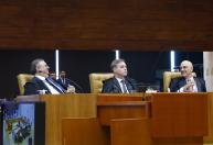 STF chega à sessão sobre Moraes diante de três disputas internas