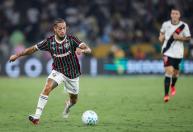 Lateral do Fluminense dispara contra árbitro do clássico: ‘Tem que ser punido’