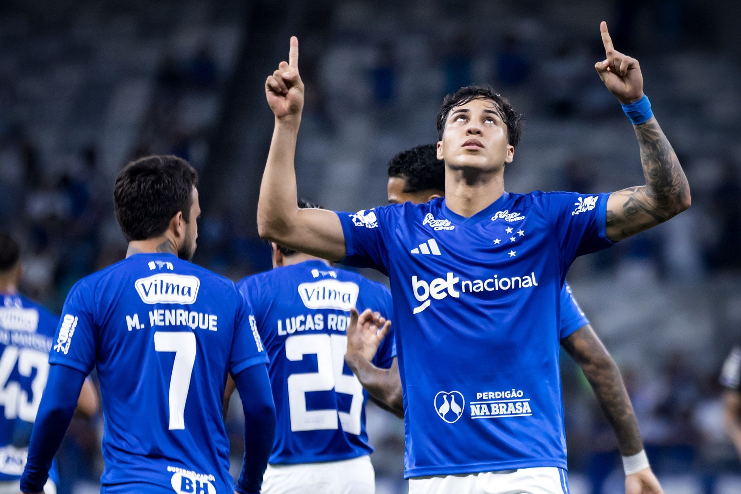 Kaio Jorge vai às redes após 'polêmica' e comemora marca pelo Cruzeiro
