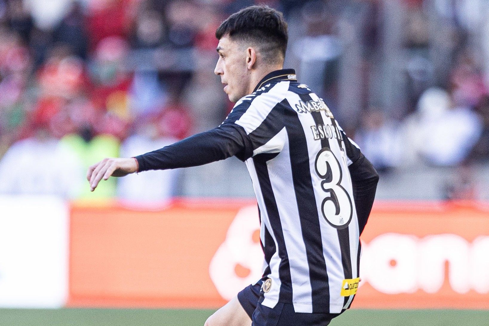 Santos não terá lateral-esquerdo titular contra o Cruzeiro; entenda