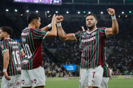 Hulk, atacante do Fluminense
