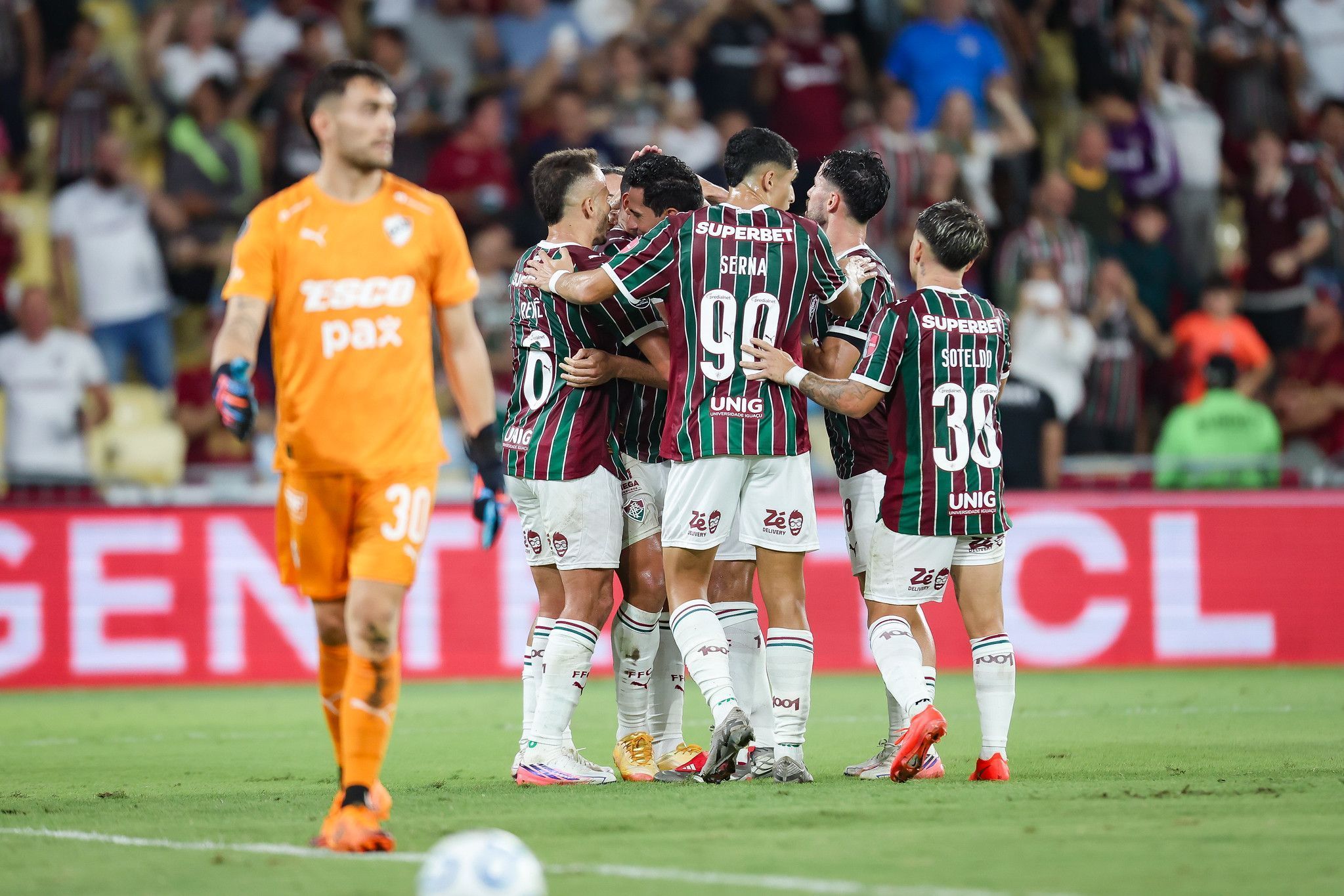 Fluminense vence o Platense e dá grande passo para a semifinal da Libertadores