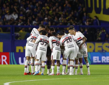 Equipe do São Paulo antes de jogo contra o Boca Juniors