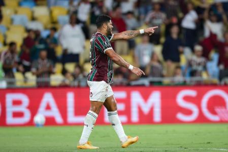 Hulk comemora gol do Fluminense