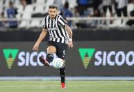 Tiquinho reestreia pelo Botafogo e projeta: 'Dias melhores virão'