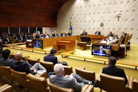 Com pedido de vista, sessão que poderia abrir investigação contra Moraes termina indefinida