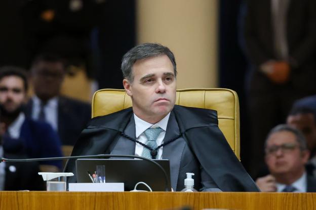 Mendonça é escolhido relator de ação de Renan Santos contra reajuste do Bolsa Família
