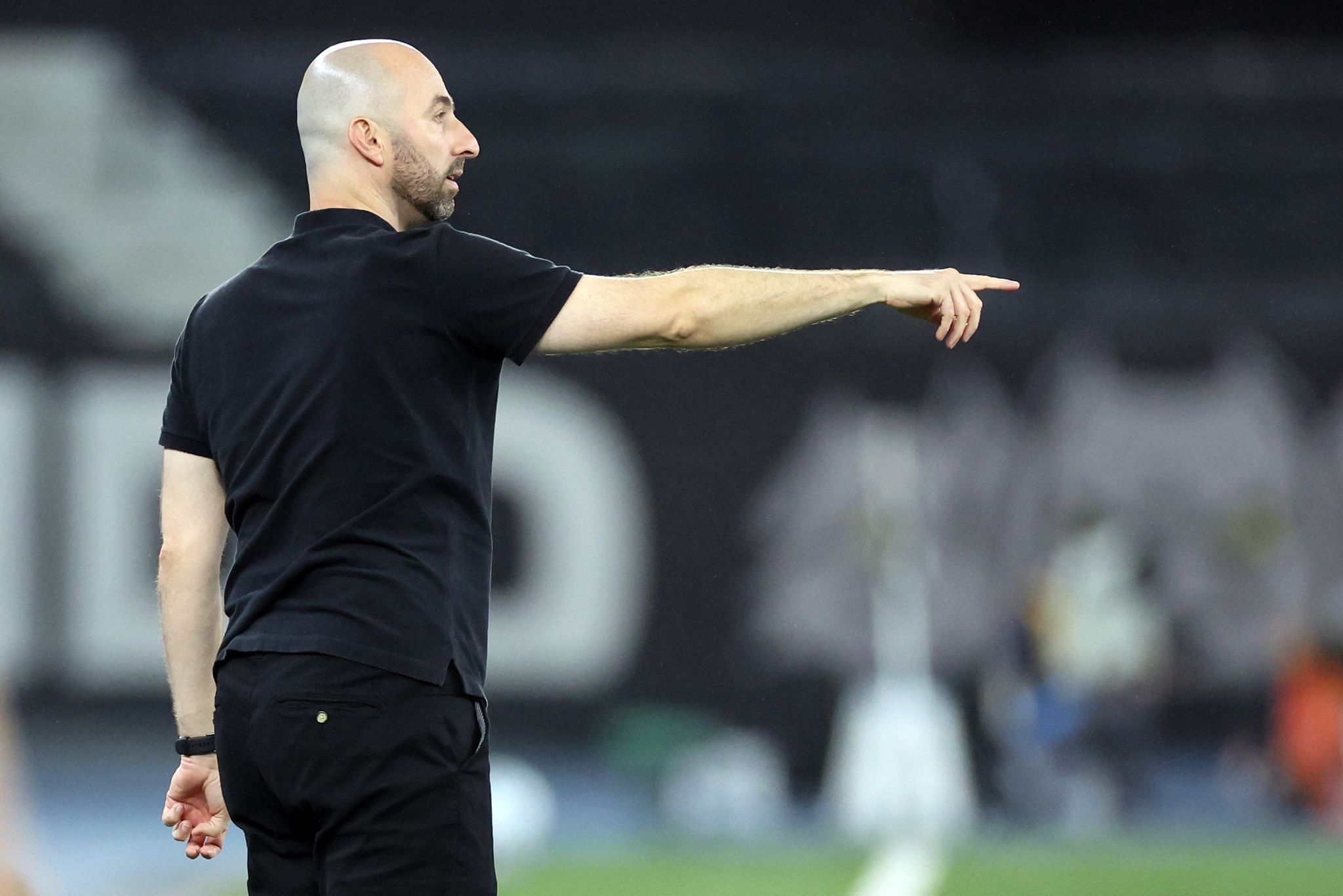 Rodrigo Bellão celebra vitória em 'jogo de sete pontos' do Botafogo; entenda