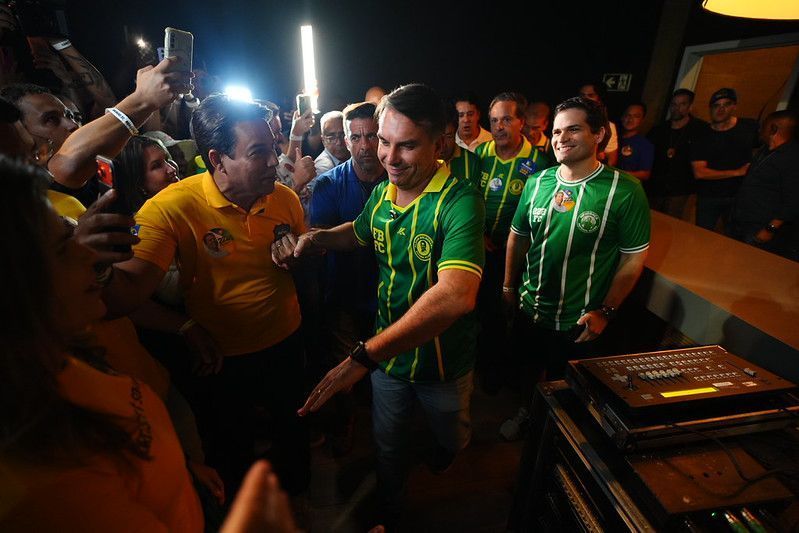 Veja a agenda de Flávio Bolsonaro para esta quinta-feira (17)