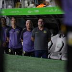 Técnico ex-Cruzeiro dispara contra árbitro após jogo da Série B: 'Fraco'