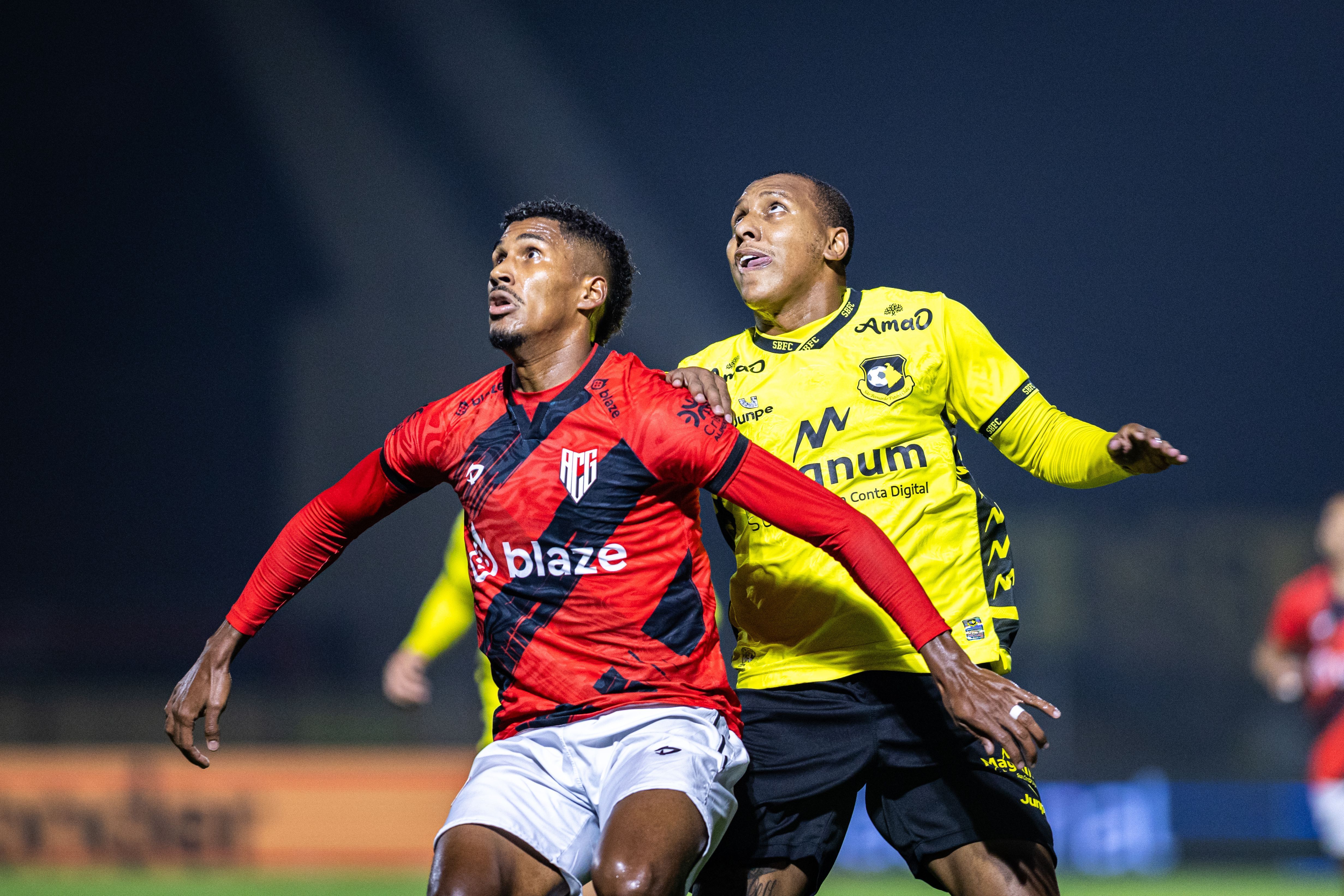 Atlético-GO perde para São Bernardo e vê vaga no G6 da Série B ameaçada