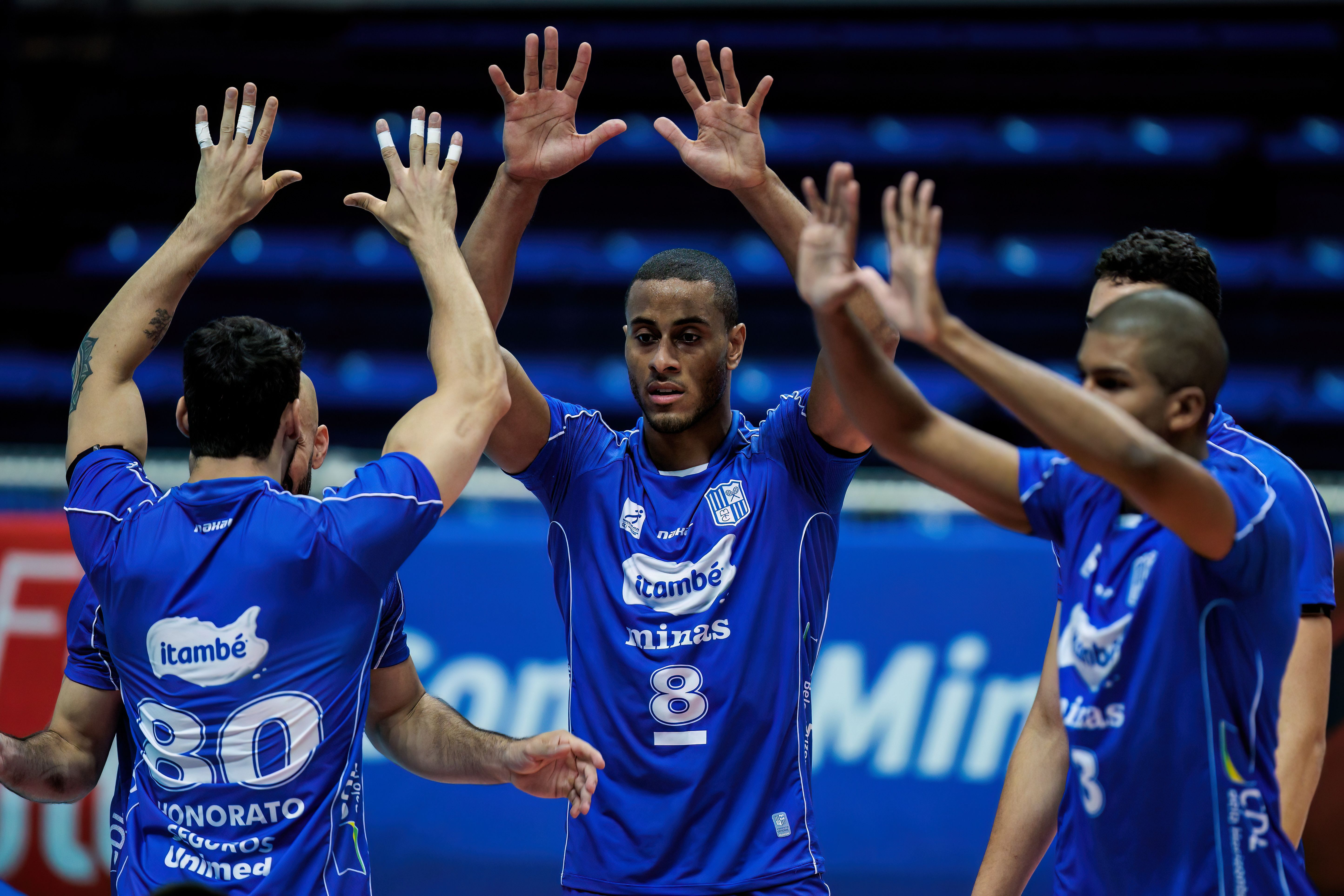Itambé Minas atropela Monte Carmelo e estreia com vitória no Mineiro de Vôlei