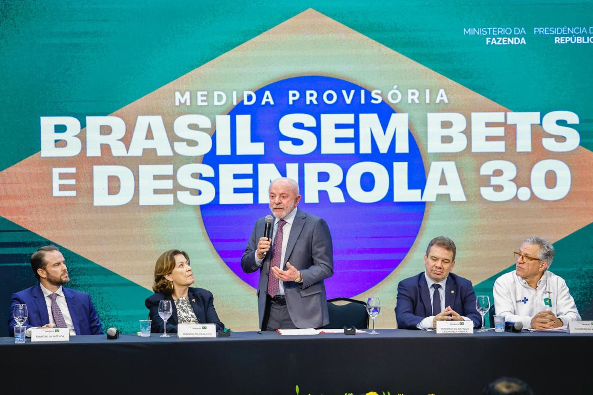 Governo Lula usa WhatsApp para alertar sobre saque de dinheiro de bets até 5 de outubro