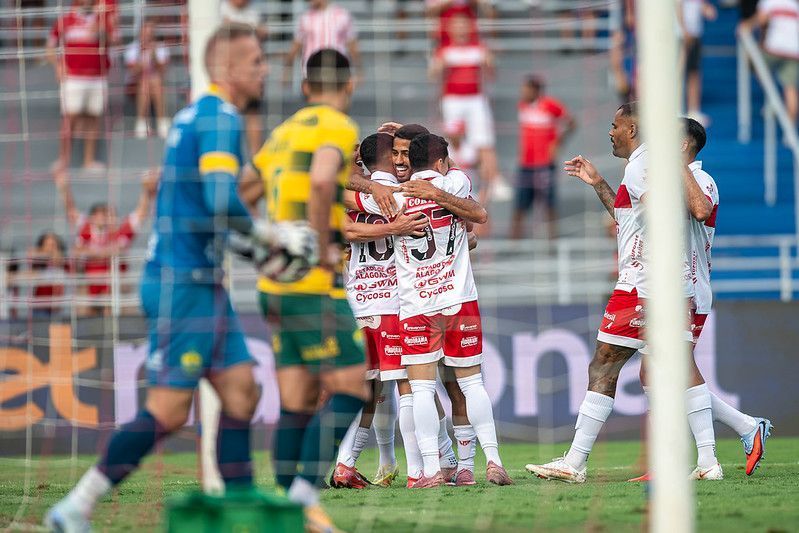 CRB goleia Cuiabá e se recupera na Série B do Campeonato Brasileiro