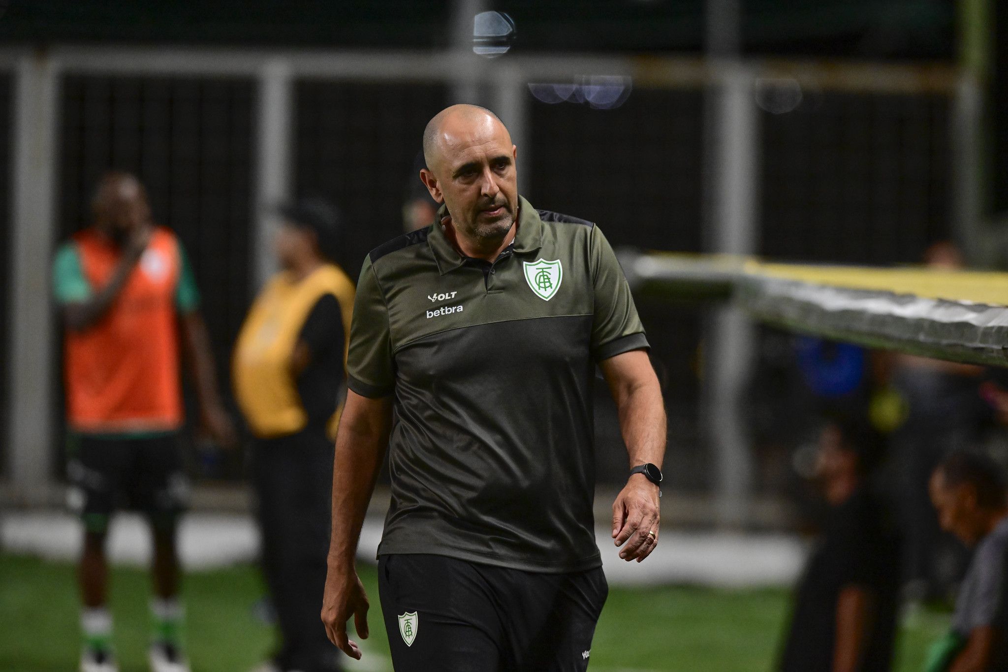 Afundado no Z4, América tem novos desfalques para sequência da Série B