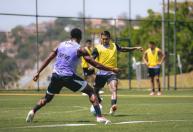 Sem marcar há 16 jogos, atacante tenta retomar sequência no Atlético após dois meses