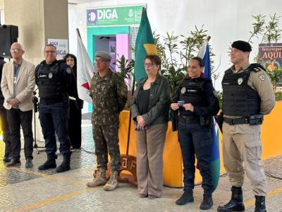 Autoridades civis e das forças de segurança. Foto:Joubertt Telles / Itatiaia