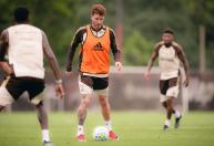 Com desfalques e convocados para seleções, Flamengo se reapresenta para atividades
