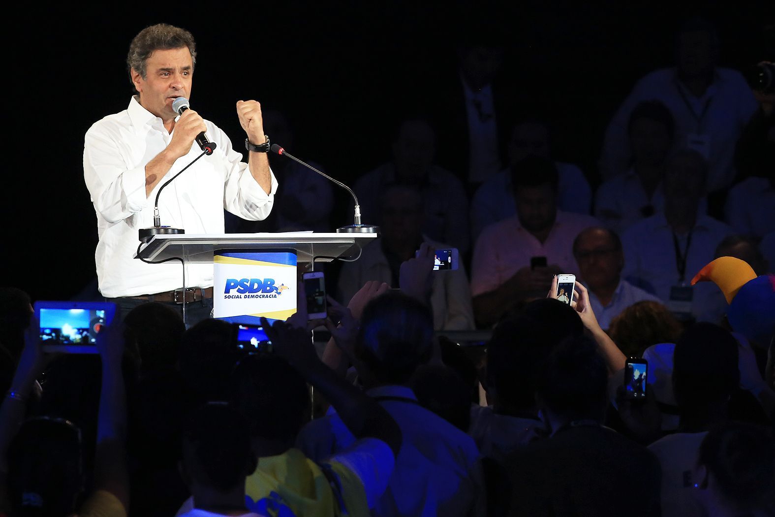 Aécio cumpre agenda em Varginha, Poços de Caldas e BH nesta terça (29)