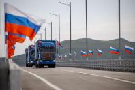 Em momento de aproximação, Rússia e Coreia do Norte inauguram ponte que liga países