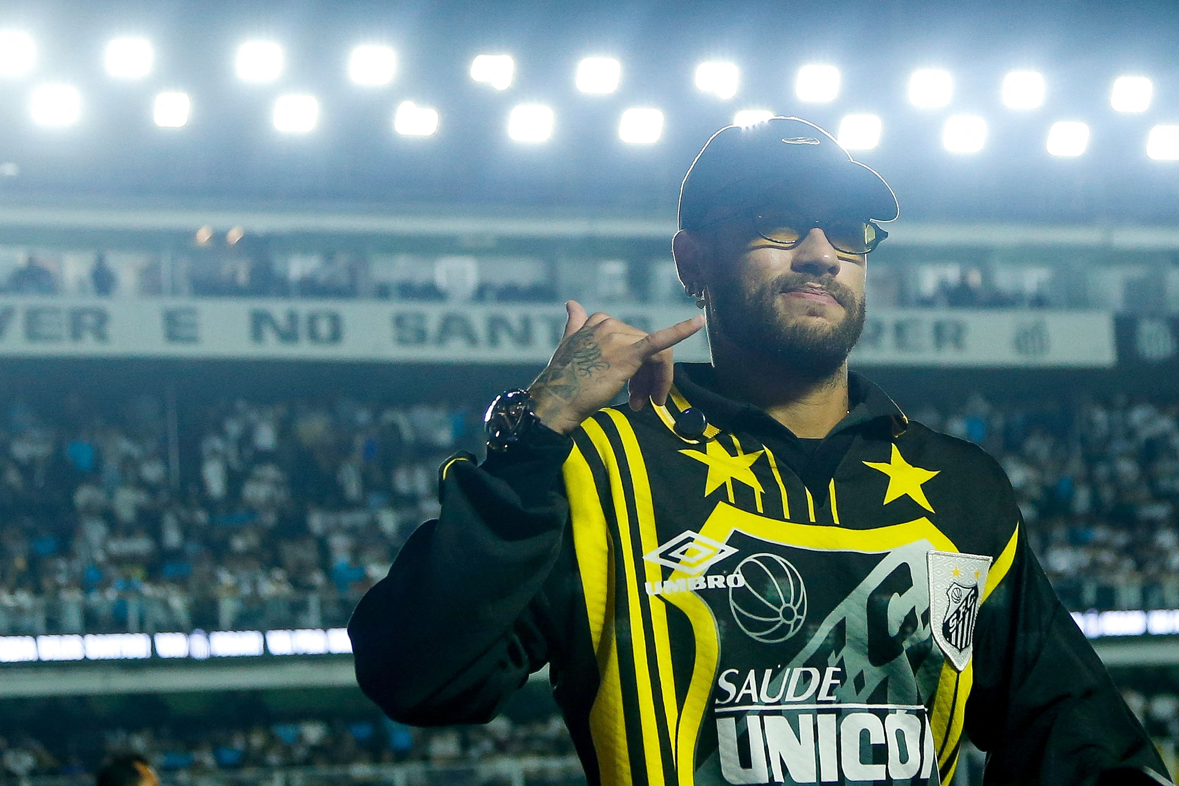 Dublagem mostra o que Neymar disse para torcida do Atlético na Vila em discussão; clique e veja