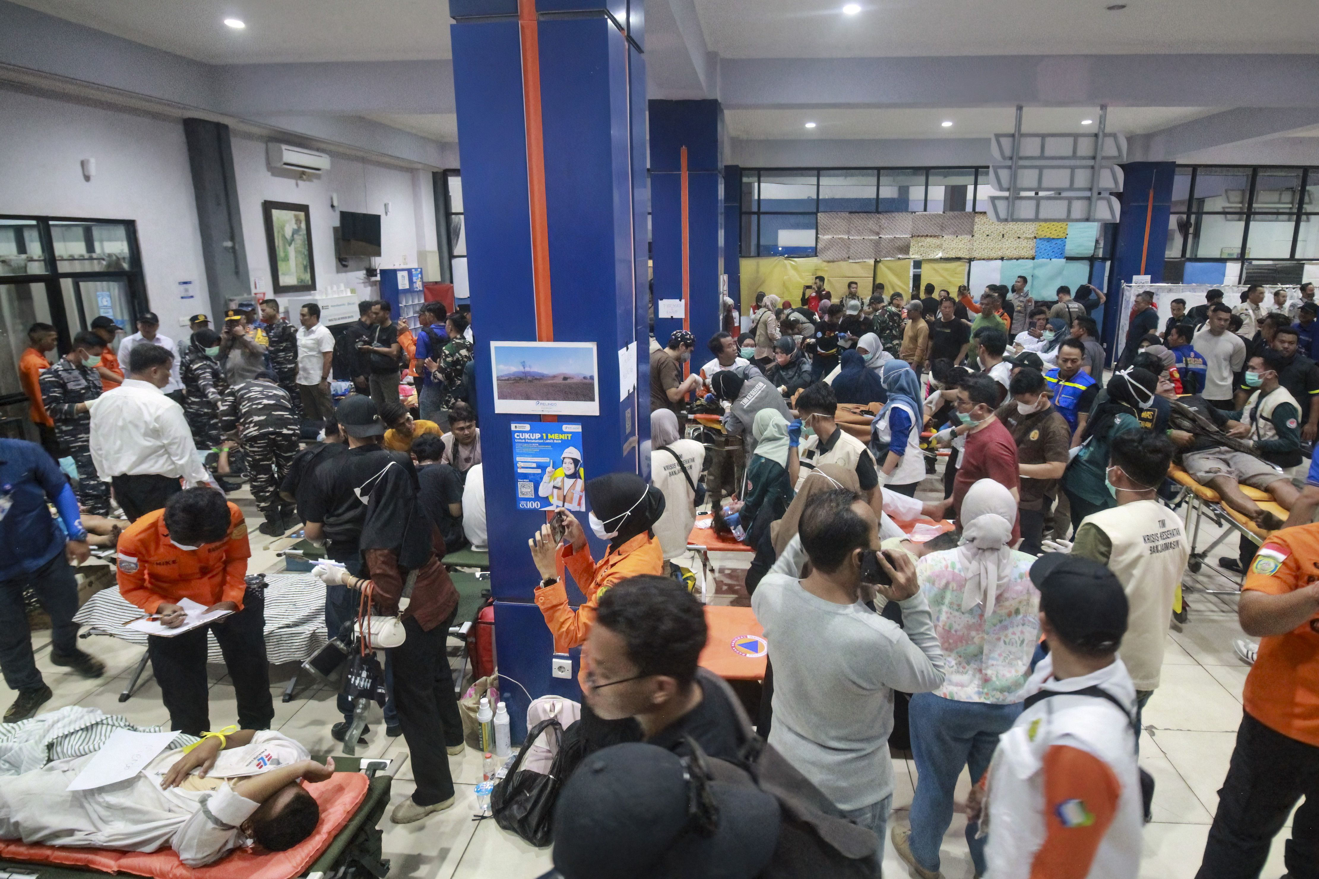 Balsa naufraga na Indonésia e mata seis pessoas; ao menos 129 passageiros estão desaparecidos