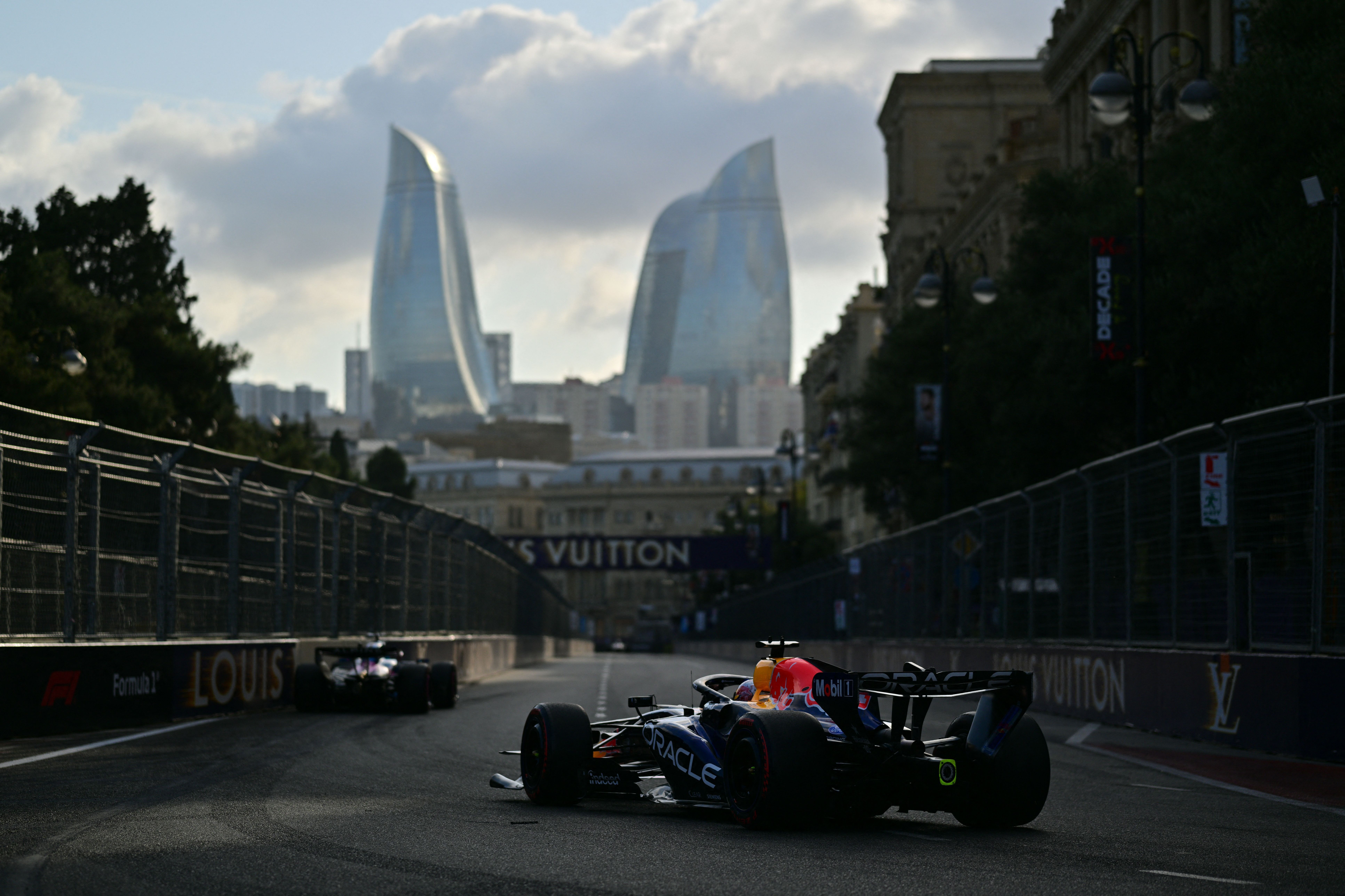 Max Verstappen lidera terceiro treino livre do GP do Azerbaijão; Bortoletto é 13º