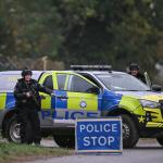 Polícia prende suspeitos de planejar ataque terrorista em base dos EUA na Inglaterra