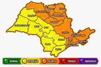 Defesa Civil de SP alerta para chuva forte e rajadas de vento de até 65 km/h