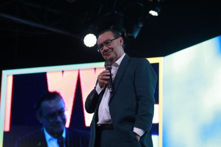 Augusto Cury (Avante) discursa durante congresso no sábado (12)