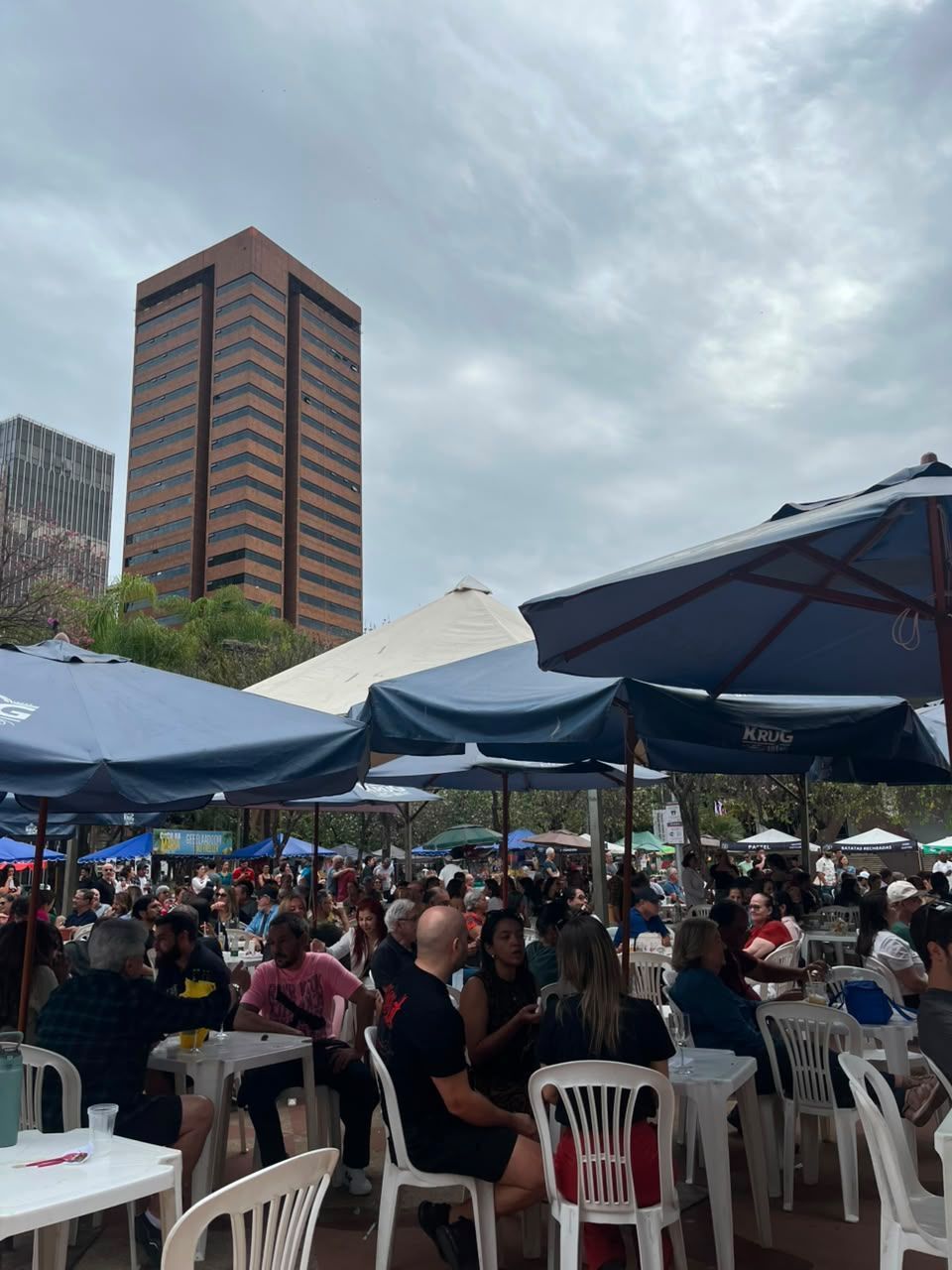 2ª Edição do Festival Sons e Sabores Latinos reúne gastronomia e música na Praça da Savassi