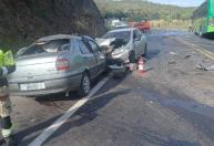 Vídeo: acidente entre carros e ônibus na BR-381 mata motorista em Santa Luzia