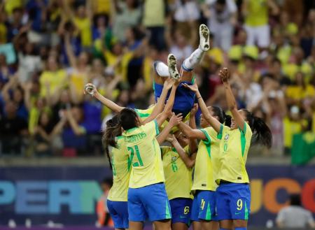 Seleção Feminina em amistoso contra a Jamaica, na Arena Pernambuco