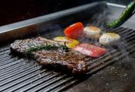 Chef ensina o segredo para fazer o bife grelhado perfeito: basta ter esse dois ingredientes